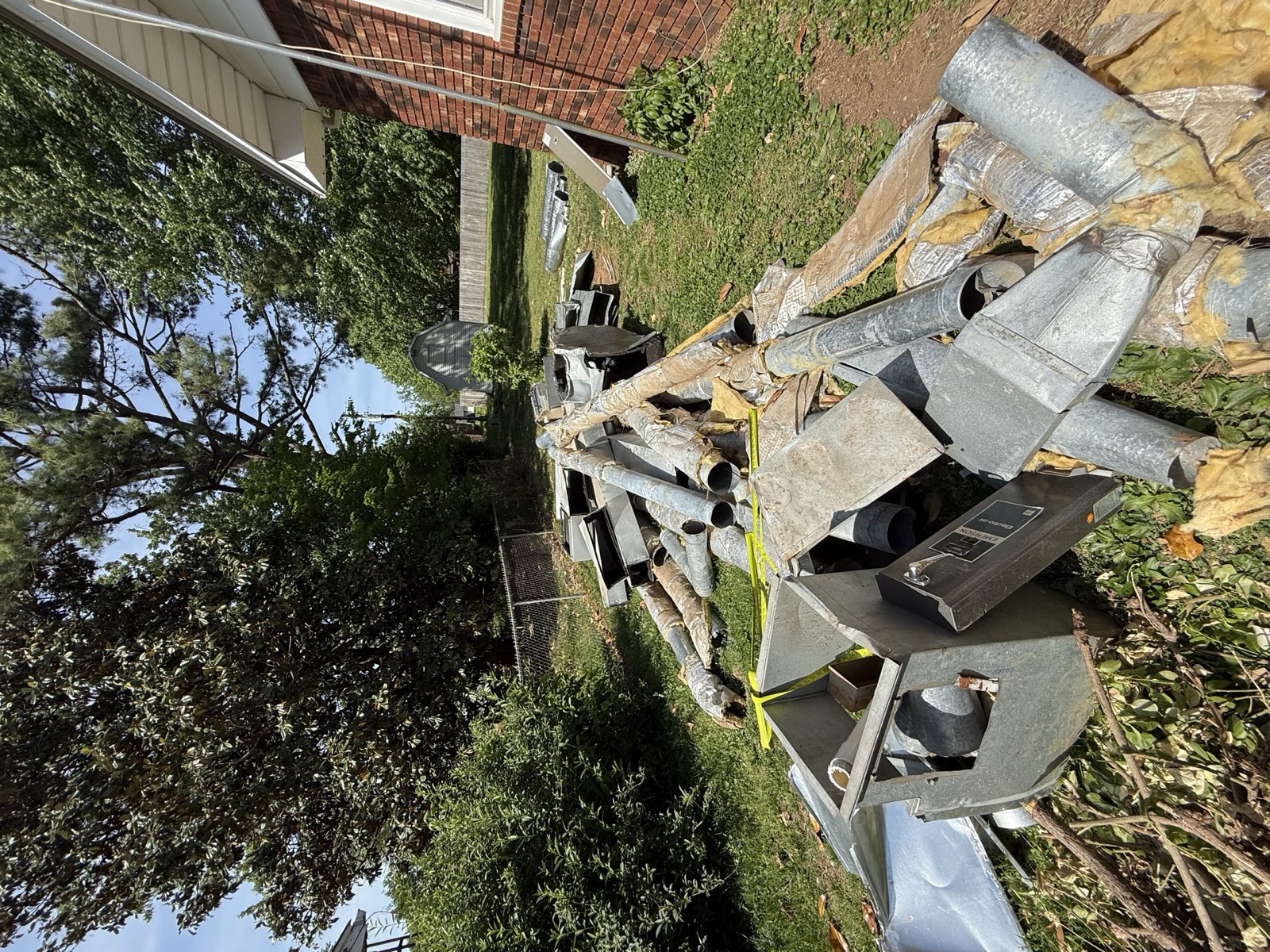 Residential demolition and debris removal in Bowling Green, KY Residential demolition and debris removal in Bowling Green, KY